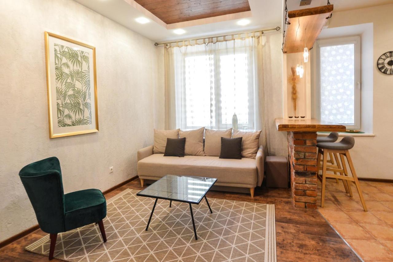 Courtyard Gallery Apartment With Free Parking Kaunas Exterior foto